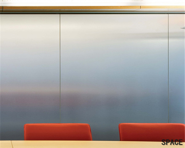 新丰挂板隔断墙，金属挂板隔断